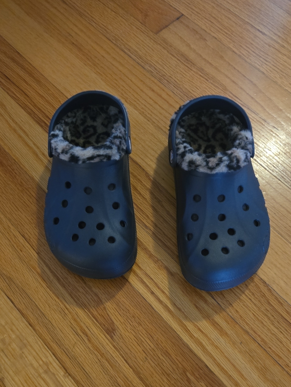 CROCS Kids Black Clog with Leopard Fur Lining